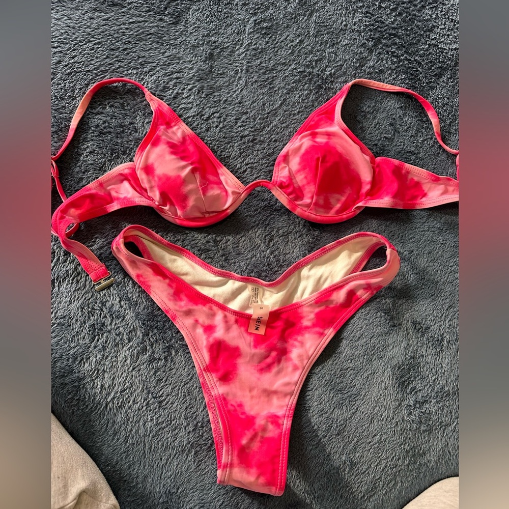Size small pink tie dye underwire bikini
